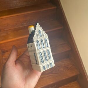 Blue Delft's exclusively made for KLM by BOLS